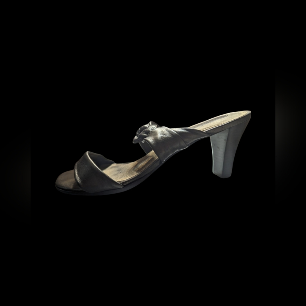 Rockport 3" Heeled Sandals, Measures approx 10 1/2" Long, 3" 1/2 Wide Pre-Owned - Picture 2 of 10
